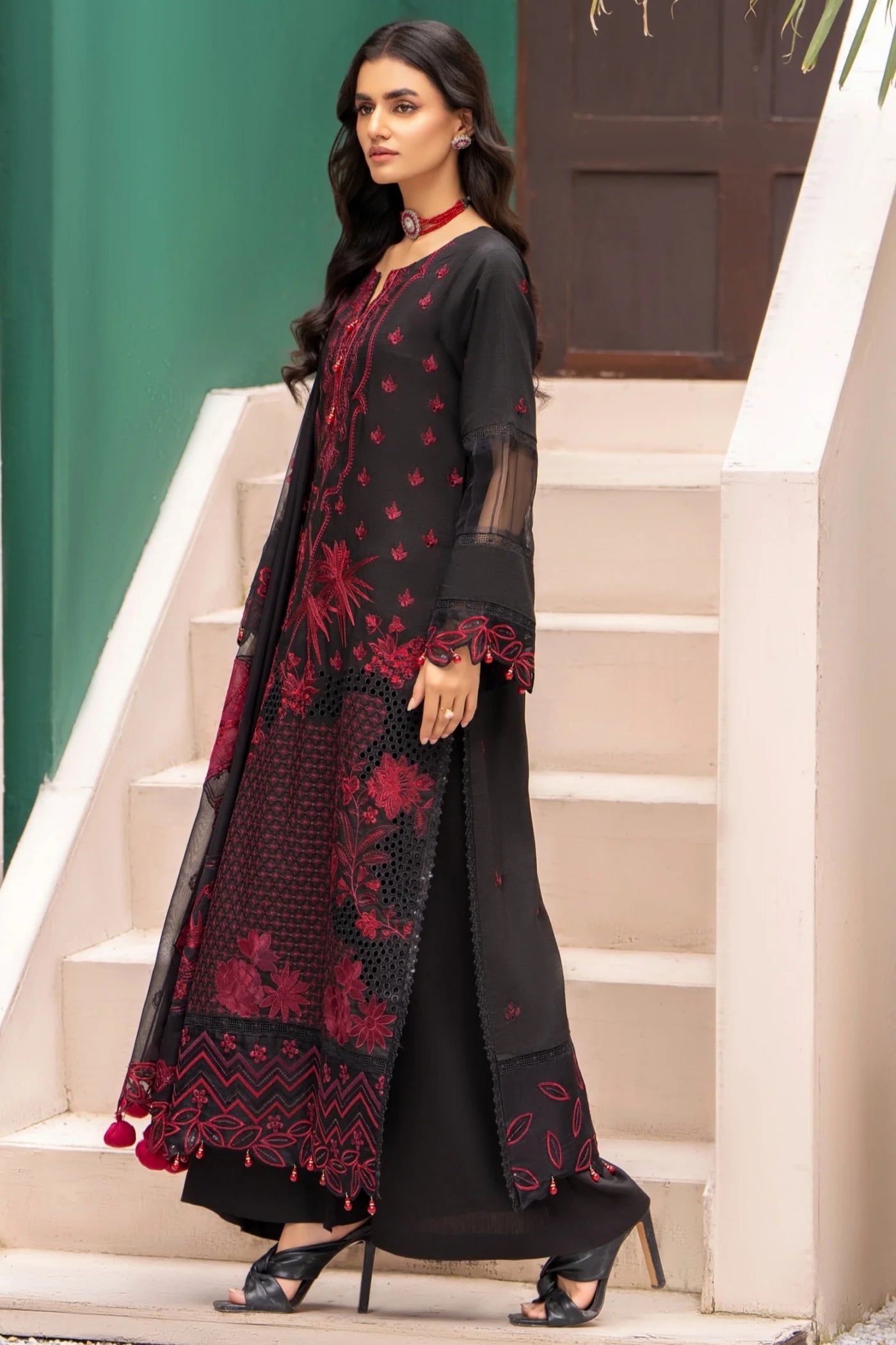 LBART-09 EMBROIDERED LAWN 3-PC